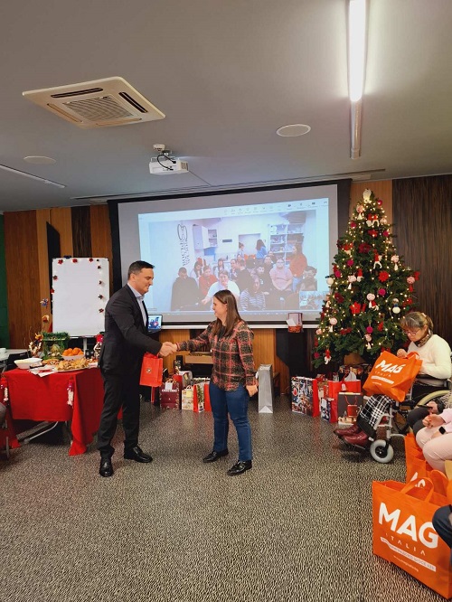 MAG Italia зарадва Фондация „Светът на Мария“ с коледни подаръци